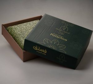 کارتن با پوستر